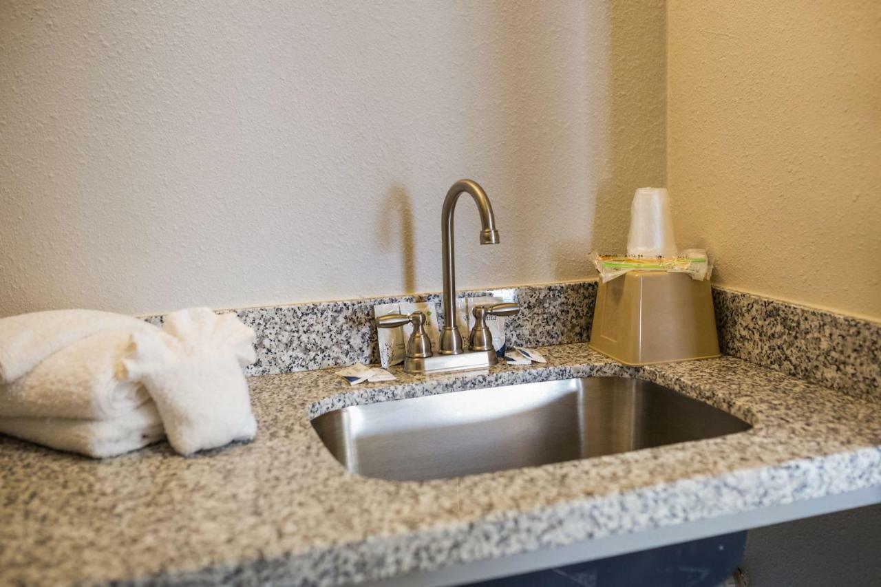 Merit Inn And Suites Beaumont Esterno foto