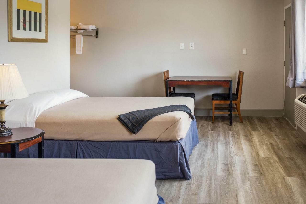 Merit Inn And Suites Beaumont Esterno foto