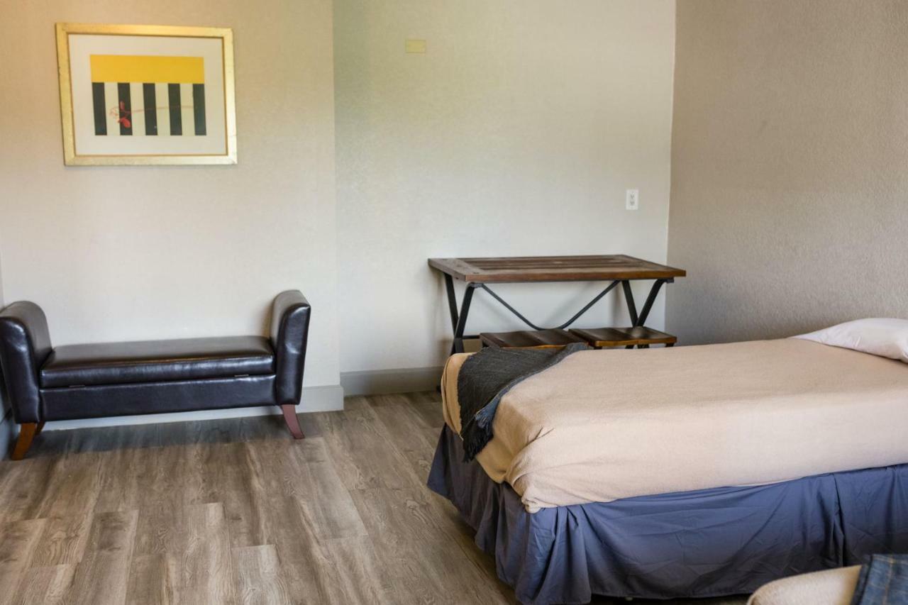 Merit Inn And Suites Beaumont Esterno foto